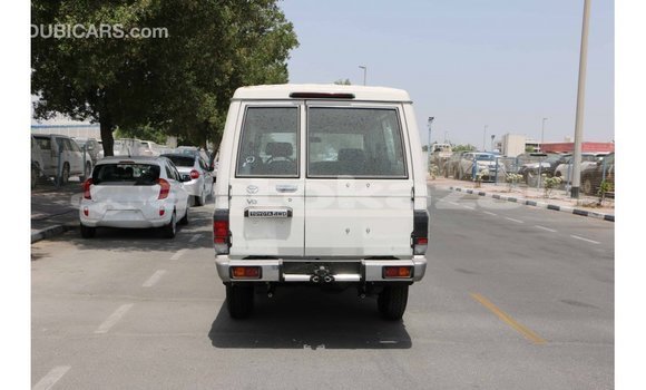 Buy Import Toyota Land Cruiser White Car in Import - Dubai in Akmecet Buy Import Toyota Land Cruiser White Car in Import - Dubai in Akmecet