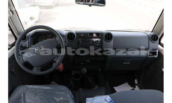 Buy Import Toyota Land Cruiser White Car in Import - Dubai in Akmecet Buy Import Toyota Land Cruiser White Car in Import - Dubai in Akmecet