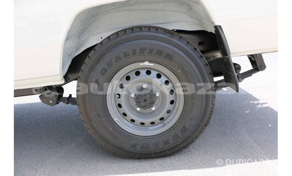 Buy Import Toyota Land Cruiser White Car in Import - Dubai in Akmecet Buy Import Toyota Land Cruiser White Car in Import - Dubai in Akmecet