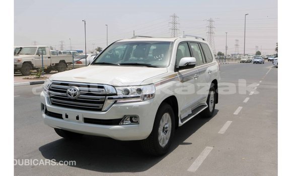 Buy Import Toyota Land Cruiser White Car in Import - Dubai in Akmecet Buy Import Toyota Land Cruiser White Car in Import - Dubai in Akmecet