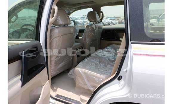 Buy Import Toyota Land Cruiser White Car in Import - Dubai in Akmecet Buy Import Toyota Land Cruiser White Car in Import - Dubai in Akmecet