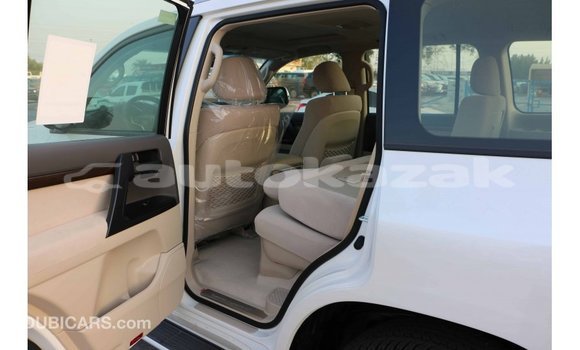 Buy Import Toyota Land Cruiser White Car in Import - Dubai in Akmecet Buy Import Toyota Land Cruiser White Car in Import - Dubai in Akmecet