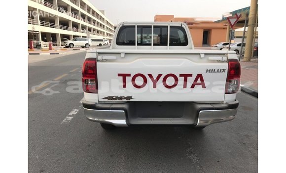 Buy Import Toyota Hilux White Car in Import - Dubai in Akmecet Buy Import Toyota Hilux White Car in Import - Dubai in Akmecet