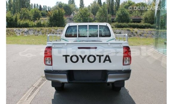 Buy Import Toyota Hilux White Car in Import - Dubai in Akmecet Buy Import Toyota Hilux White Car in Import - Dubai in Akmecet