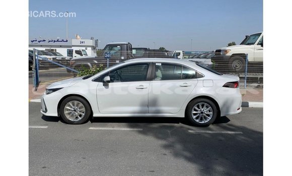 Buy Import Toyota Corolla White Car in Import - Dubai in Akmecet Buy Import Toyota Corolla White Car in Import - Dubai in Akmecet