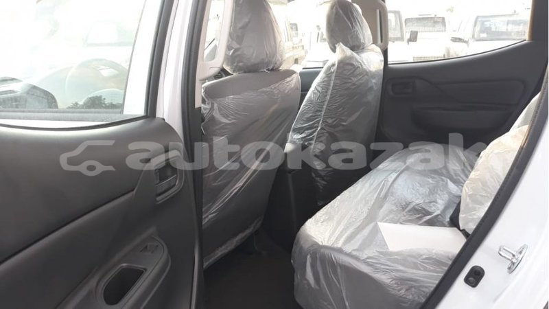 Big with watermark mitsubishi l200 akmecet import dubai 2326