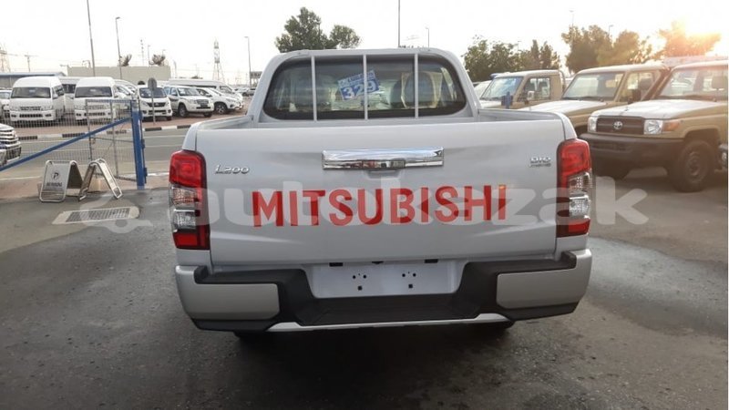 Big with watermark mitsubishi l200 akmecet import dubai 2326
