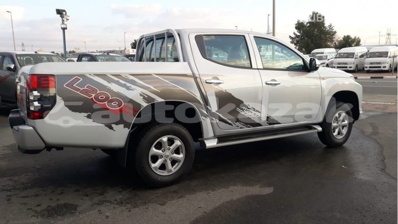 Big with watermark mitsubishi l200 akmecet import dubai 2326