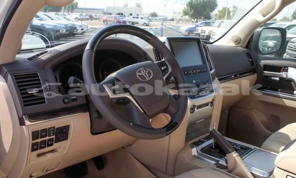 Buy Import Toyota Land Cruiser White Car in Import - Dubai in Akmecet Buy Import Toyota Land Cruiser White Car in Import - Dubai in Akmecet