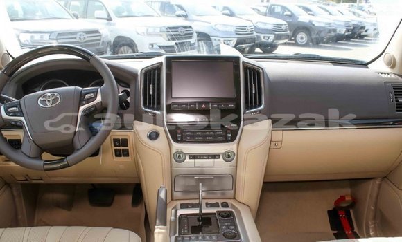Buy Import Toyota Land Cruiser White Car in Import - Dubai in Akmecet Buy Import Toyota Land Cruiser White Car in Import - Dubai in Akmecet