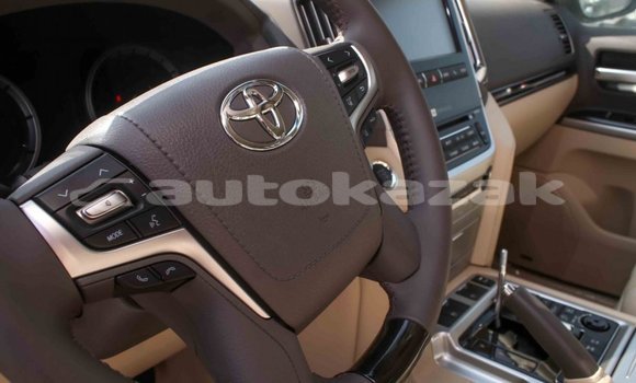 Buy Import Toyota Land Cruiser White Car in Import - Dubai in Akmecet Buy Import Toyota Land Cruiser White Car in Import - Dubai in Akmecet