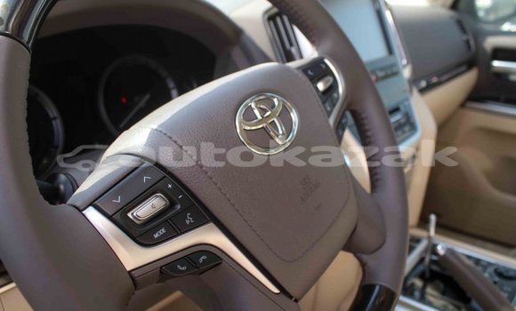 Buy Import Toyota Land Cruiser White Car in Import - Dubai in Akmecet Buy Import Toyota Land Cruiser White Car in Import - Dubai in Akmecet