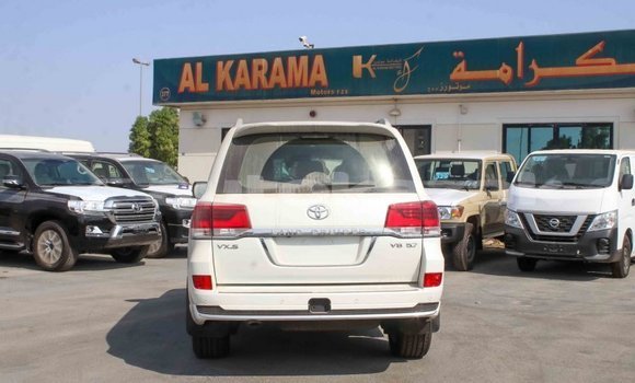 Buy Import Toyota Land Cruiser White Car in Import - Dubai in Akmecet Buy Import Toyota Land Cruiser White Car in Import - Dubai in Akmecet