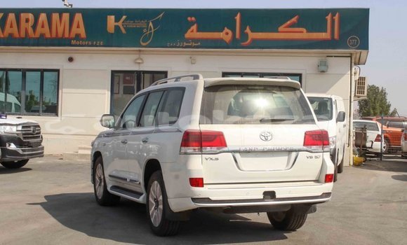 Buy Import Toyota Land Cruiser White Car in Import - Dubai in Akmecet Buy Import Toyota Land Cruiser White Car in Import - Dubai in Akmecet