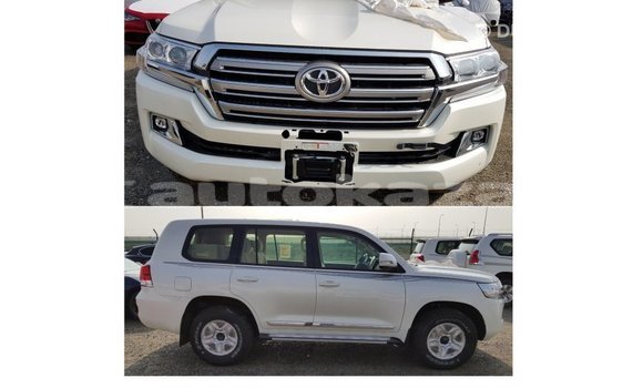 Buy Import Toyota Land Cruiser White Car in Import - Dubai in Akmecet Buy Import Toyota Land Cruiser White Car in Import - Dubai in Akmecet
