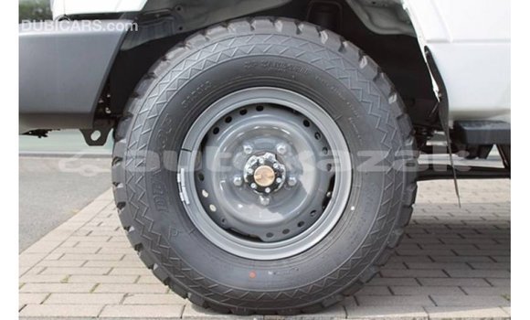 Buy Import Toyota Land Cruiser White Car in Import - Dubai in Akmecet Buy Import Toyota Land Cruiser White Car in Import - Dubai in Akmecet
