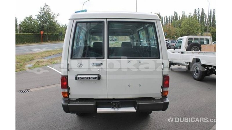 Big with watermark toyota land cruiser akmecet import dubai 2347
