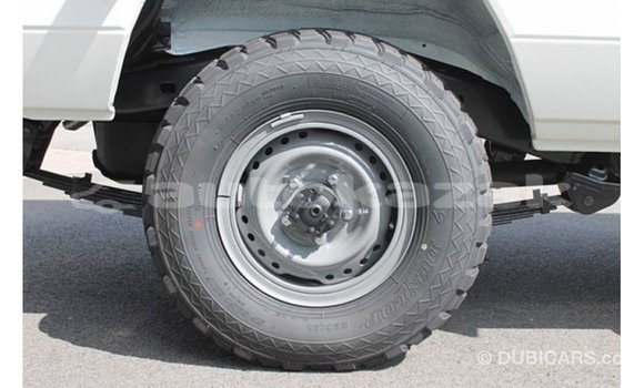Buy Import Toyota Land Cruiser White Car in Import - Dubai in Akmecet Buy Import Toyota Land Cruiser White Car in Import - Dubai in Akmecet