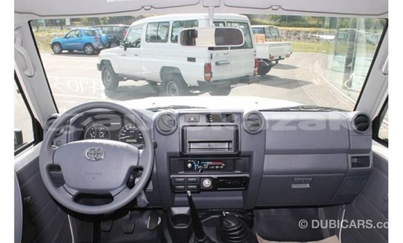 Buy Import Toyota Land Cruiser White Car in Import - Dubai in Akmecet Buy Import Toyota Land Cruiser White Car in Import - Dubai in Akmecet