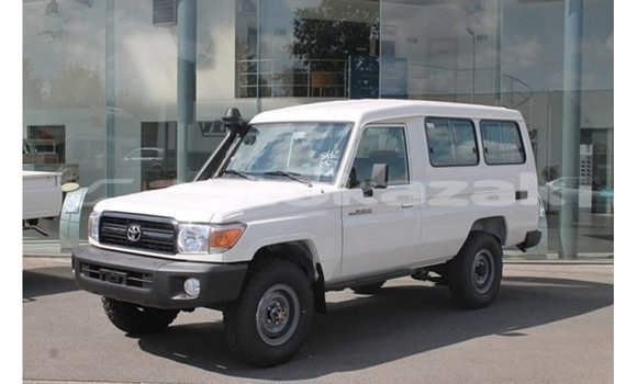 Buy Import Toyota Land Cruiser White Car in Import - Dubai in Akmecet Buy Import Toyota Land Cruiser White Car in Import - Dubai in Akmecet