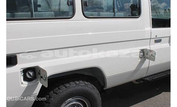 Buy Import Toyota Land Cruiser White Car in Import - Dubai in Akmecet Buy Import Toyota Land Cruiser White Car in Import - Dubai in Akmecet