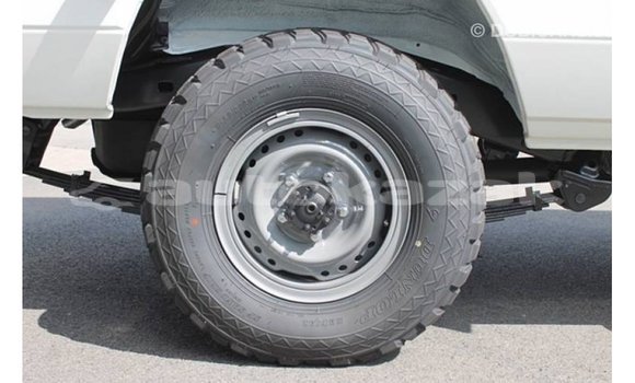 Buy Import Toyota Land Cruiser White Car in Import - Dubai in Akmecet Buy Import Toyota Land Cruiser White Car in Import - Dubai in Akmecet