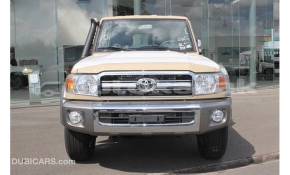 Buy Import Toyota Land Cruiser Beige Car in Import - Dubai in Akmecet Buy Import Toyota Land Cruiser Beige Car in Import - Dubai in Akmecet