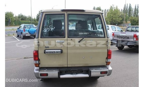 Buy Import Toyota Land Cruiser Beige Car in Import - Dubai in Akmecet Buy Import Toyota Land Cruiser Beige Car in Import - Dubai in Akmecet