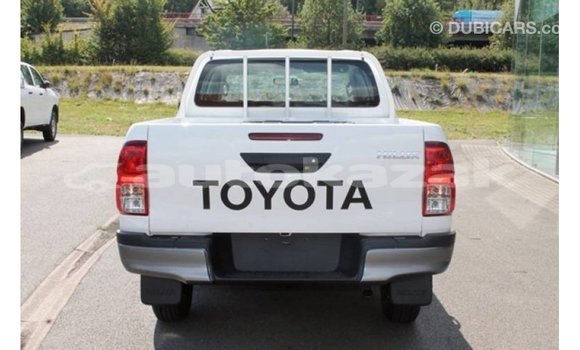 Buy Import Toyota Hilux White Car in Import - Dubai in Akmecet Buy Import Toyota Hilux White Car in Import - Dubai in Akmecet