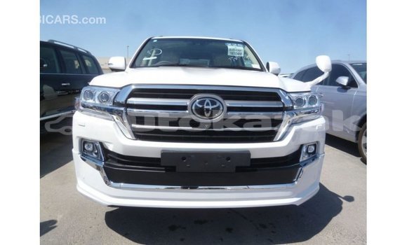 Buy Import Toyota Land Cruiser White Car in Import - Dubai in Akmecet Buy Import Toyota Land Cruiser White Car in Import - Dubai in Akmecet