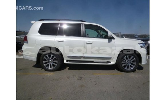 Buy Import Toyota Land Cruiser White Car in Import - Dubai in Akmecet Buy Import Toyota Land Cruiser White Car in Import - Dubai in Akmecet
