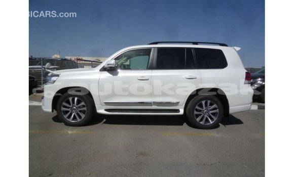 Buy Import Toyota Land Cruiser White Car in Import - Dubai in Akmecet Buy Import Toyota Land Cruiser White Car in Import - Dubai in Akmecet