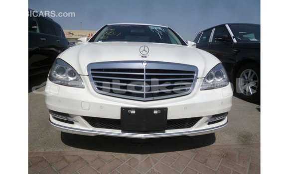 Buy Import Mercedes-Benz 190 White Car in Import - Dubai in Akmecet Buy Import Mercedes-Benz 190 White Car in Import - Dubai in Akmecet