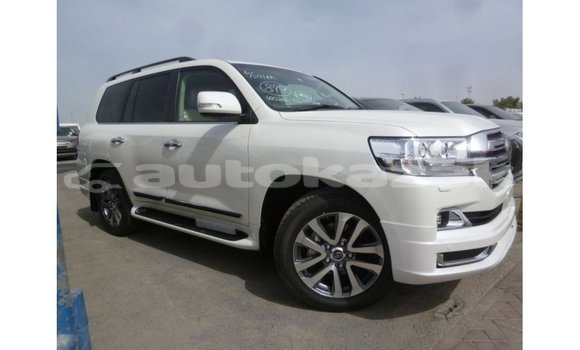 Buy Import Toyota Land Cruiser White Car in Import - Dubai in Akmecet Buy Import Toyota Land Cruiser White Car in Import - Dubai in Akmecet