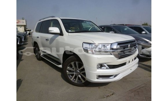 Buy Import Toyota Land Cruiser White Car in Import - Dubai in Akmecet Buy Import Toyota Land Cruiser White Car in Import - Dubai in Akmecet