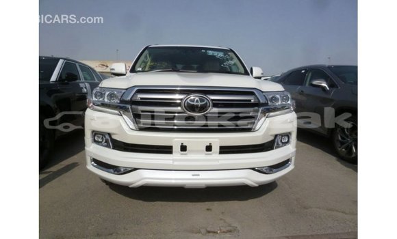 Buy Import Toyota Land Cruiser White Car in Import - Dubai in Akmecet Buy Import Toyota Land Cruiser White Car in Import - Dubai in Akmecet