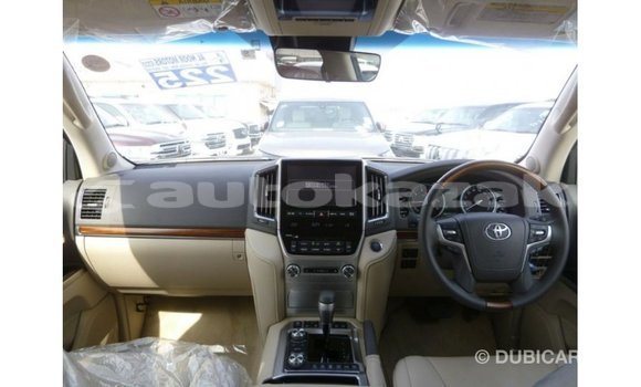 Buy Import Toyota Land Cruiser White Car in Import - Dubai in Akmecet Buy Import Toyota Land Cruiser White Car in Import - Dubai in Akmecet