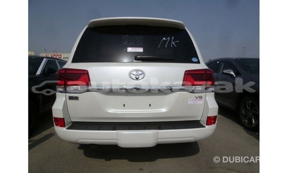 Buy Import Toyota Land Cruiser White Car in Import - Dubai in Akmecet Buy Import Toyota Land Cruiser White Car in Import - Dubai in Akmecet
