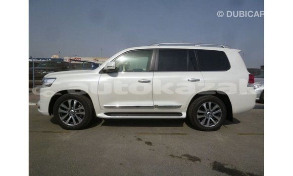 Buy Import Toyota Land Cruiser White Car in Import - Dubai in Akmecet Buy Import Toyota Land Cruiser White Car in Import - Dubai in Akmecet