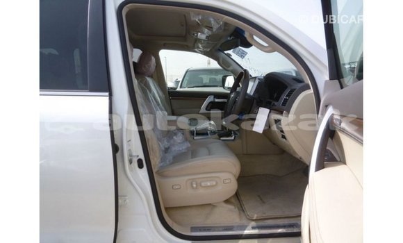 Buy Import Toyota Land Cruiser White Car in Import - Dubai in Akmecet Buy Import Toyota Land Cruiser White Car in Import - Dubai in Akmecet