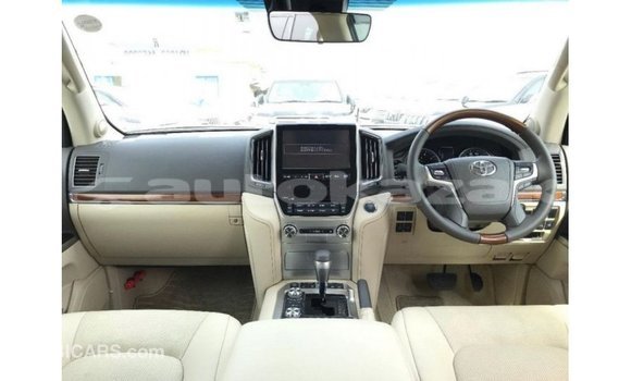 Buy Import Toyota Land Cruiser White Car in Import - Dubai in Akmecet Buy Import Toyota Land Cruiser White Car in Import - Dubai in Akmecet