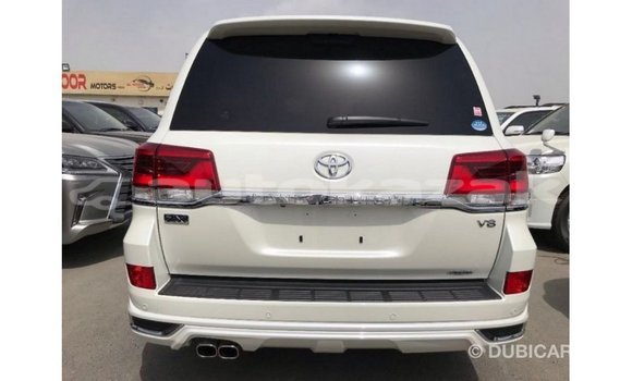 Buy Import Toyota Land Cruiser White Car in Import - Dubai in Akmecet Buy Import Toyota Land Cruiser White Car in Import - Dubai in Akmecet