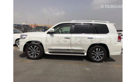 Buy Import Toyota Land Cruiser White Car in Import - Dubai in Akmecet Buy Import Toyota Land Cruiser White Car in Import - Dubai in Akmecet