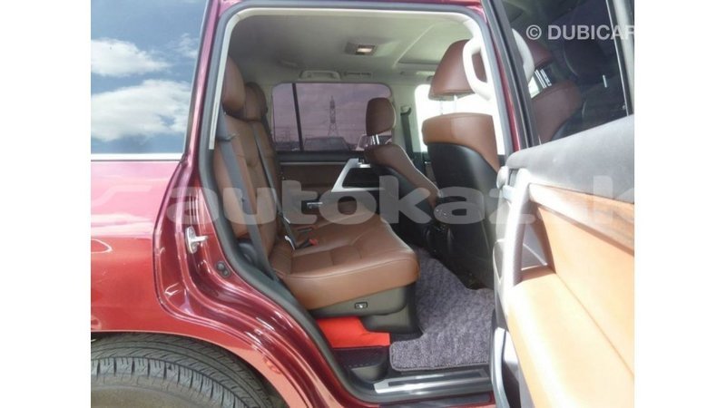 Big with watermark toyota land cruiser akmecet import dubai 2418