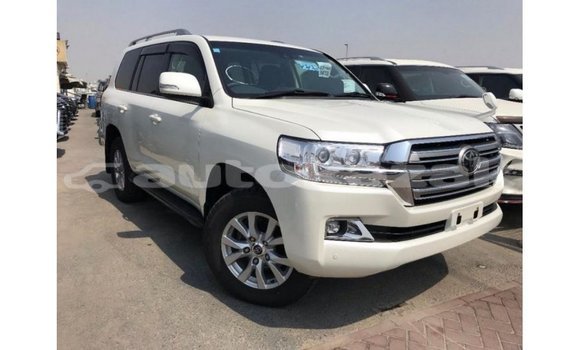 Buy Import Toyota Land Cruiser White Car in Import - Dubai in Akmecet Buy Import Toyota Land Cruiser White Car in Import - Dubai in Akmecet