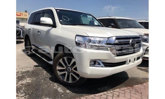 Buy Import Toyota Land Cruiser White Car in Import - Dubai in Akmecet Buy Import Toyota Land Cruiser White Car in Import - Dubai in Akmecet