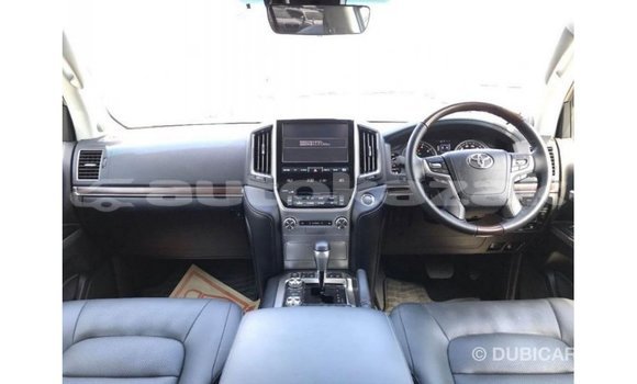 Buy Import Toyota Land Cruiser White Car in Import - Dubai in Akmecet Buy Import Toyota Land Cruiser White Car in Import - Dubai in Akmecet