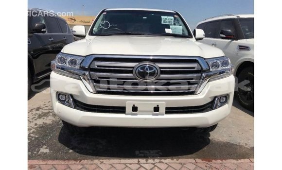 Buy Import Toyota Land Cruiser White Car in Import - Dubai in Akmecet Buy Import Toyota Land Cruiser White Car in Import - Dubai in Akmecet
