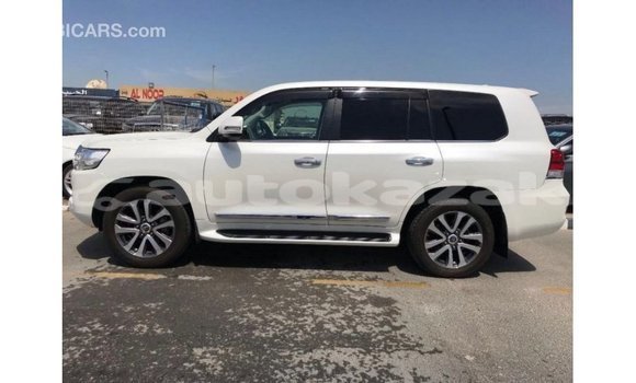 Buy Import Toyota Land Cruiser White Car in Import - Dubai in Akmecet Buy Import Toyota Land Cruiser White Car in Import - Dubai in Akmecet