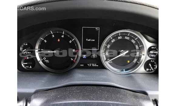 Buy Import Toyota Land Cruiser White Car in Import - Dubai in Akmecet Buy Import Toyota Land Cruiser White Car in Import - Dubai in Akmecet